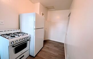 1 bed, 1 bath, $1,950, Unit 1942