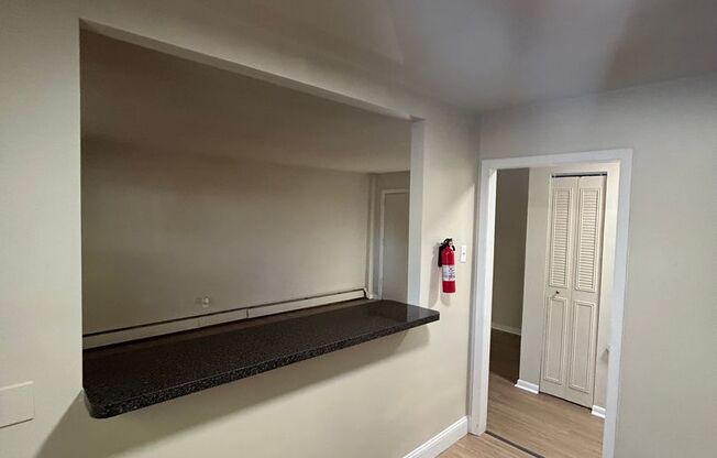 1 bed, 1 bath, 700 sqft, $1,370, Unit C110