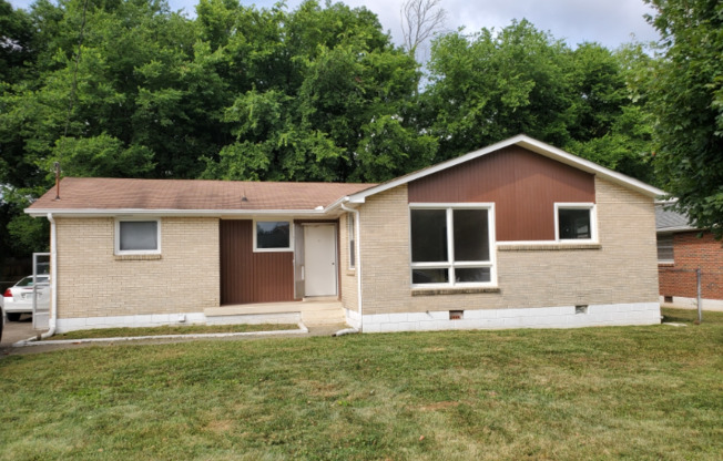 3829 Crouch Dr