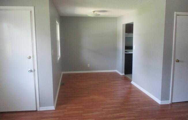 2 beds, 1 bath, $750