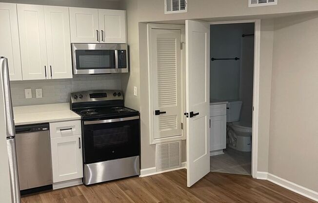 1 bed, 1 bath, 500 sqft, $1,125, Unit 103