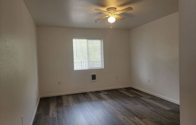 1 bed, 1 bath, 750 sqft, $1,300