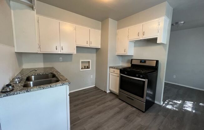 3 beds, 1 bath, $1,295