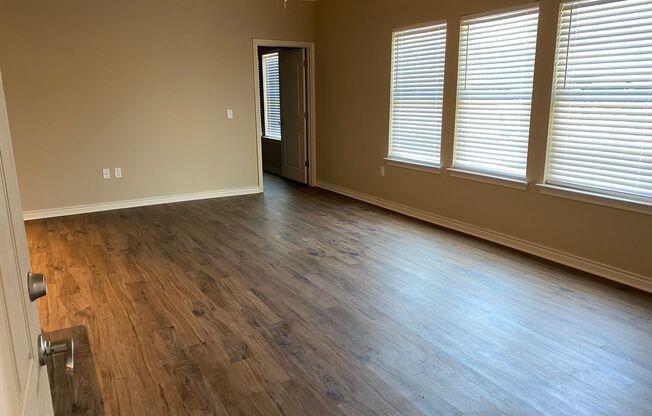 2 beds, 2 baths, 1,162 sqft, $1,525, Unit 202