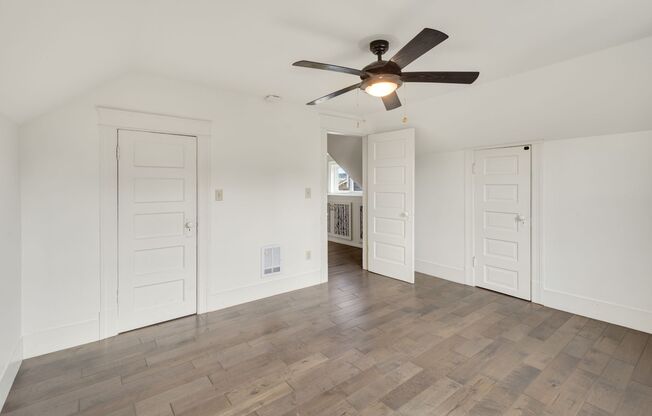 Charming 1906 Craftsman in Fremont — 3 Beds, Walk to Shops & Parks