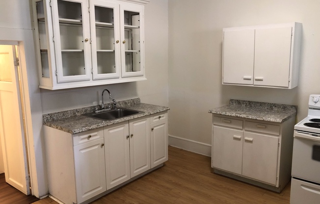 1 bed, 1 bath, 450 sqft, $995, Unit 4
