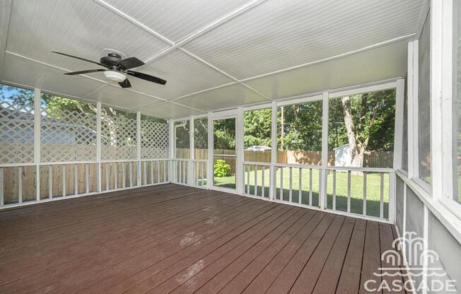 806 SW LEA DR