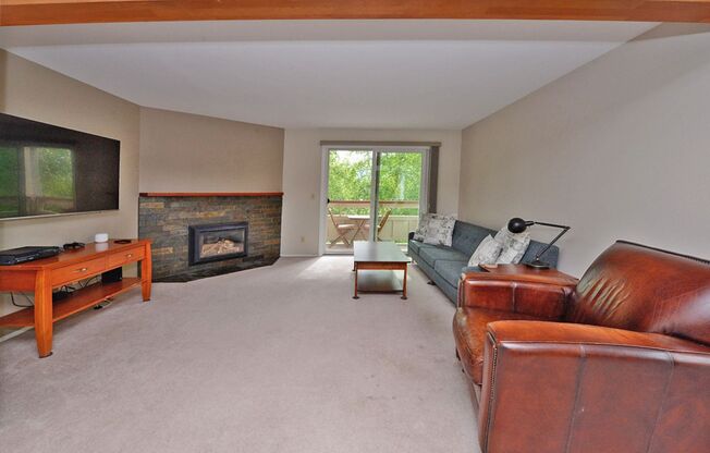 Convenient East Side Condo
