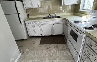 3467 33 AVE N