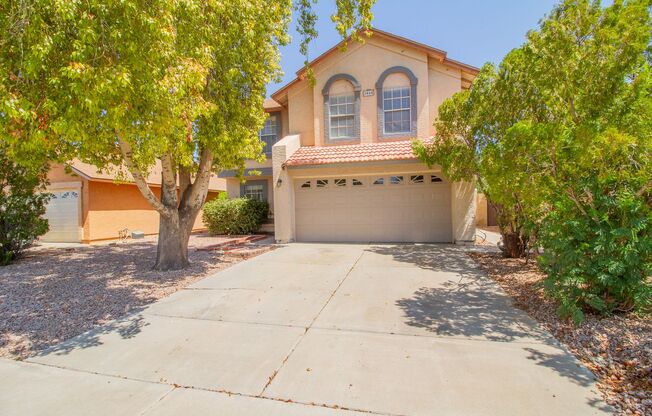 Great 3 bedroom, 2.5 bath home in convenient Chandler location!