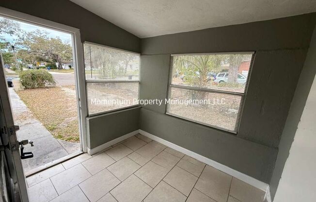 Beautifully Remodeled 2/1 St Pete- ASK ABOUT OUR SPECIAL!