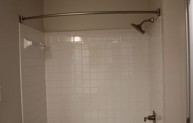 1 bed, 1 bath, 671 sqft, $1,379, Unit 28-28107