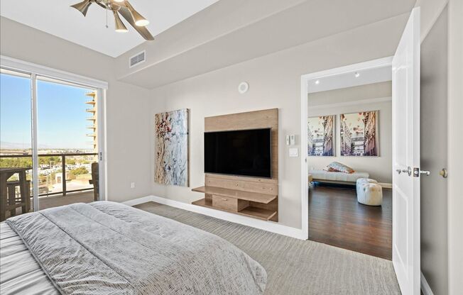 1 bed, 1 bath, $2,499