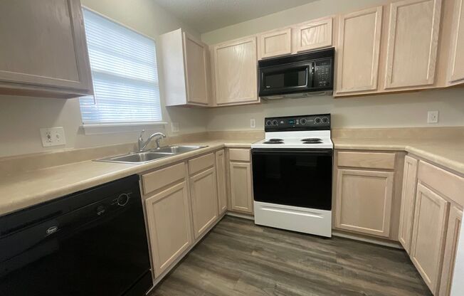 1 bed, 1 bath, 765 sqft, $1,125, Unit 2756-3