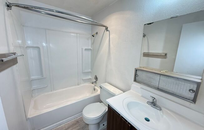 2 beds, 1 bath, 509 sqft, $925, Unit C03