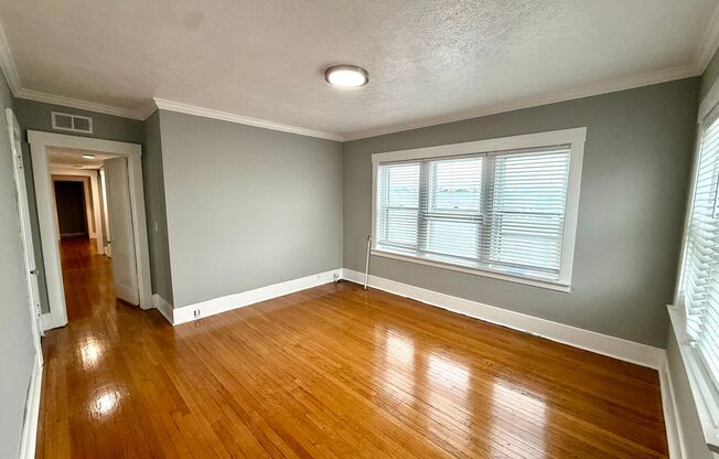 3 beds, 1.5 baths, $1,750, Unit 3801 Jones Street-Unit 6
