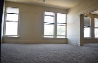 Studio, 1 bath, 690 sqft, $1,195, Unit KP 13