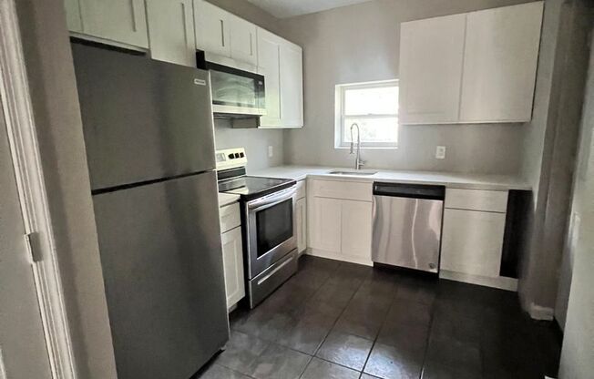 3 beds, 1 bath, $1,300