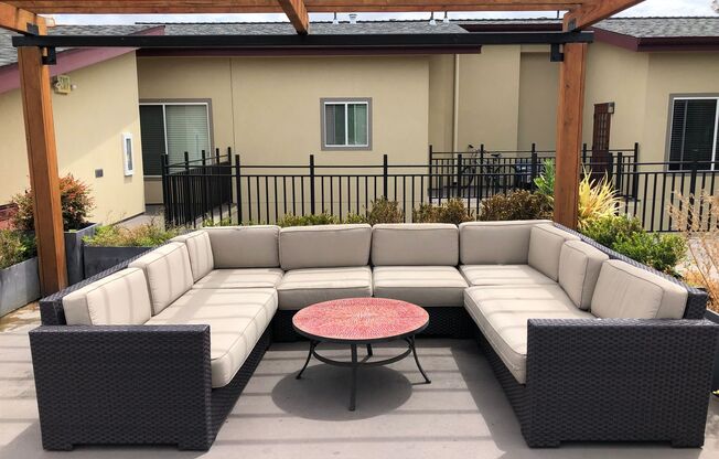 3 beds, 2 baths, 1,035 sqft, $3,995, Unit 302
