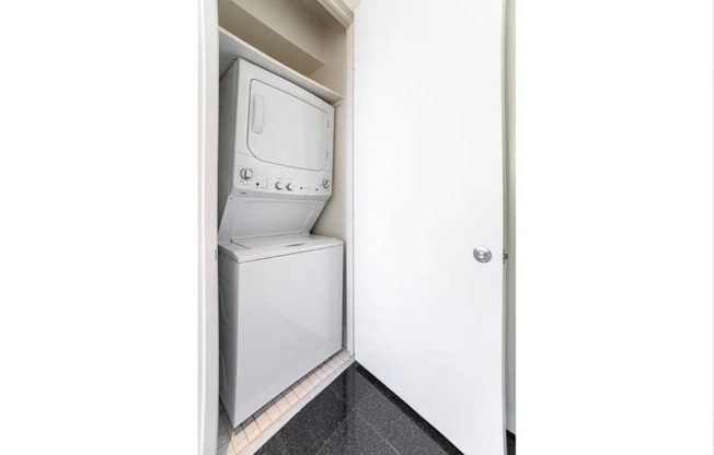 3 beds, 2.5 baths, $16,295, Unit 23A