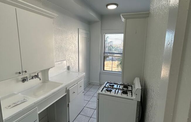 Studio, 1 bath, 340 sqft, $1,595, Unit 607