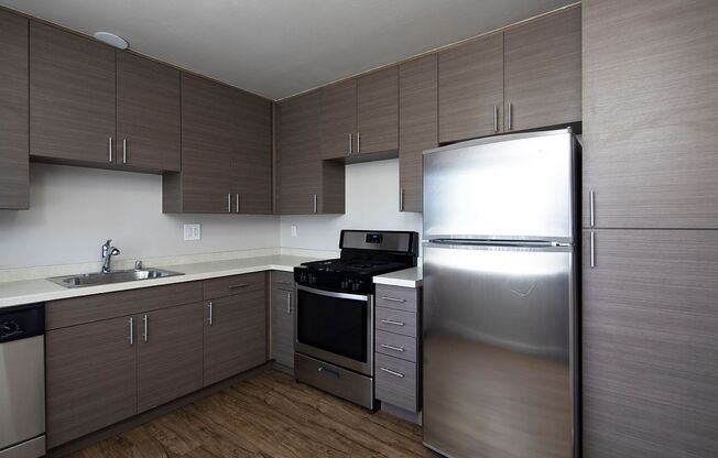 2 beds, 1 bath, 854 sqft, $2,895, Unit 07-02