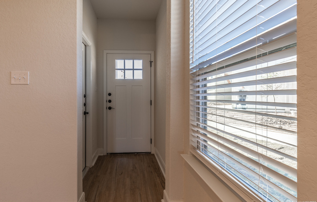 10351 LYNWOOD CRK
