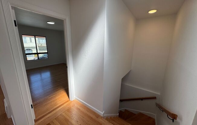 Remodeled 2BR/1BA Single Family Home in Sunset
