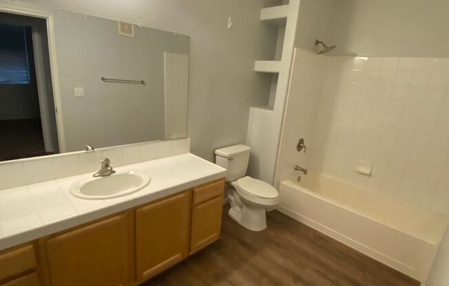 3 beds, 2 baths, $1,875, Unit # 1313