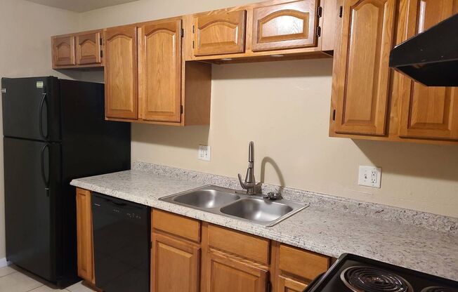 2 beds, 1 bath, 868 sqft, $1,100, Unit 4018 NE 1 TER