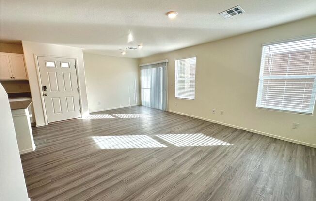 Modern & Spacious Townhouse in Gated Community – Prime Southwest Location!