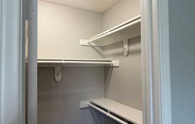 2 beds, 2 baths, 850 sqft, $2,835, Unit 837-11