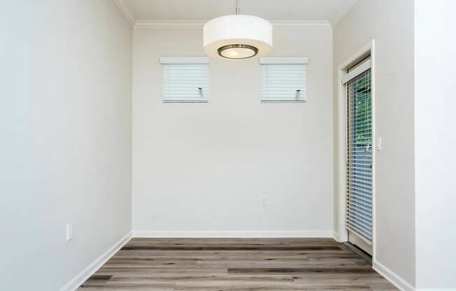 Alcove for Dining Area