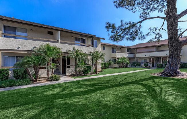 1039 N MOLLISON AVE