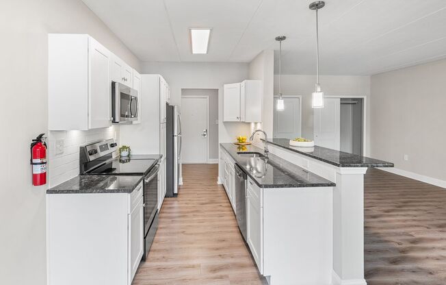 2 beds, 2 baths, 1,097 sqft, $2,700