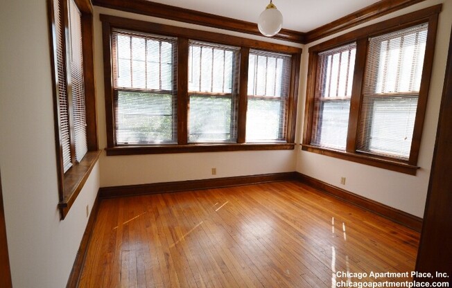 1402 W Warner Ave, Chicago IL 1