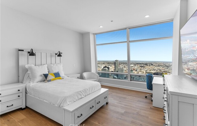 3 beds, 3.5 baths, 2,530 sqft, $15,000, Unit 48C