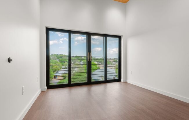 1 bed, 1 bath, 587 sqft, $1,273, Unit 301