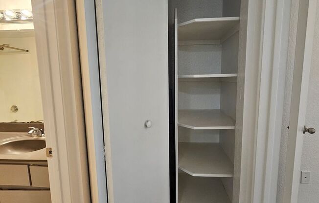 1 bed, 1 bath, 500 sqft, $995, Unit 115