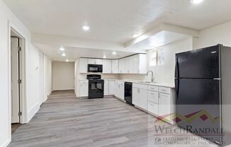 3 beds, 1 bath, 1,200 sqft, $1,495, Unit 2928 Grant Ave - B