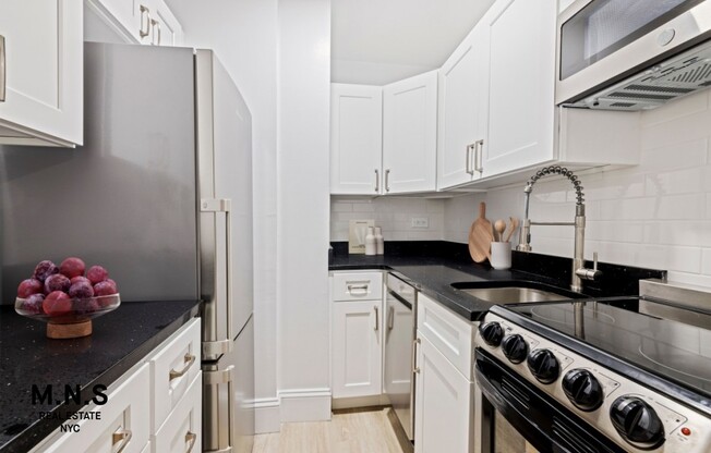 Studio, 1 bath, $3,369, Unit 23-B09