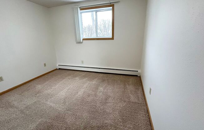 2 beds, 1 bath, 780 sqft, $780, Unit 2501-104