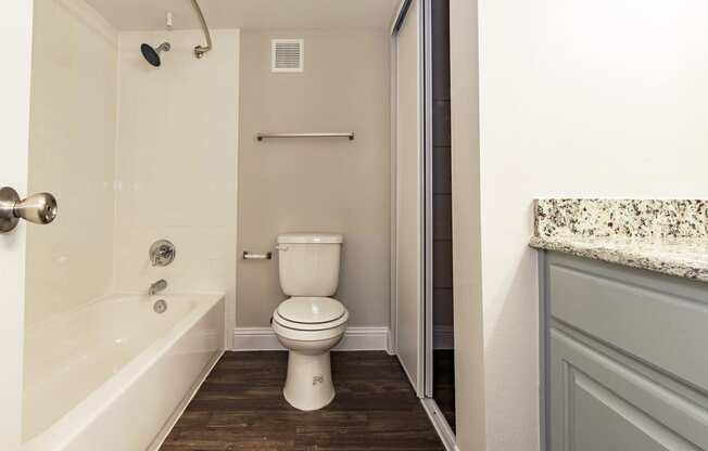 a bathroom Of Vine apartment in Arlington, TX