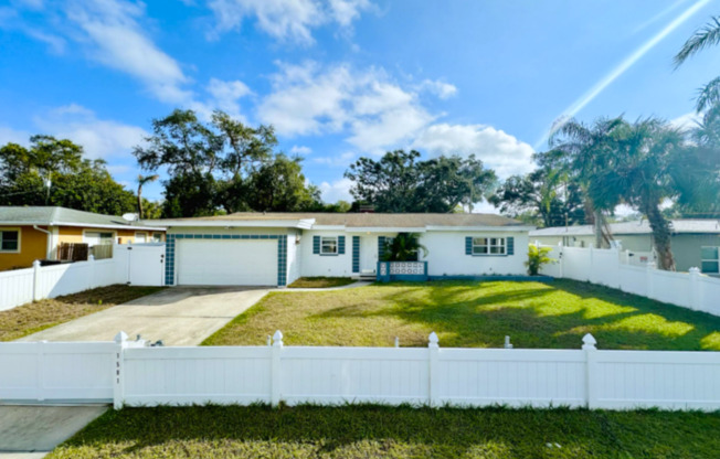 1501 CARLOS AVE