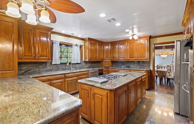 10307 DONNA AVE