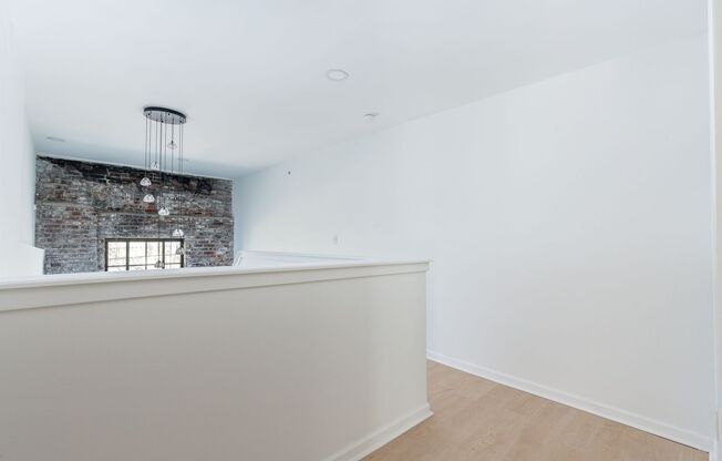 3 beds, 2 baths, 1,171 sqft, $1,950, Unit 1