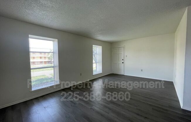 4726 EARL GROS AVE