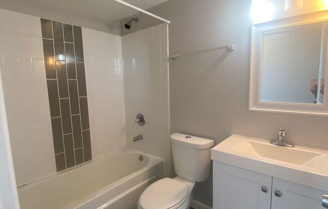 1 bed, 1 bath, 700 sqft, $1,495, Unit 1416-3R