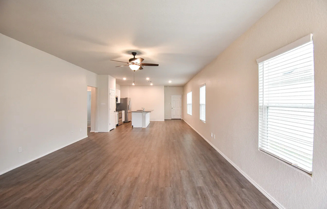 3443 REDBUD GRV