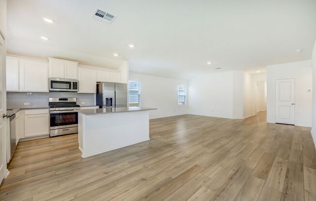 Coming soon: Beautiful 3 bedroom/2 bath